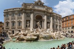 Roma - Fontana di trevi panoramica