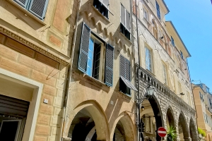 Chiavari - Palazzo in via Ravascheri