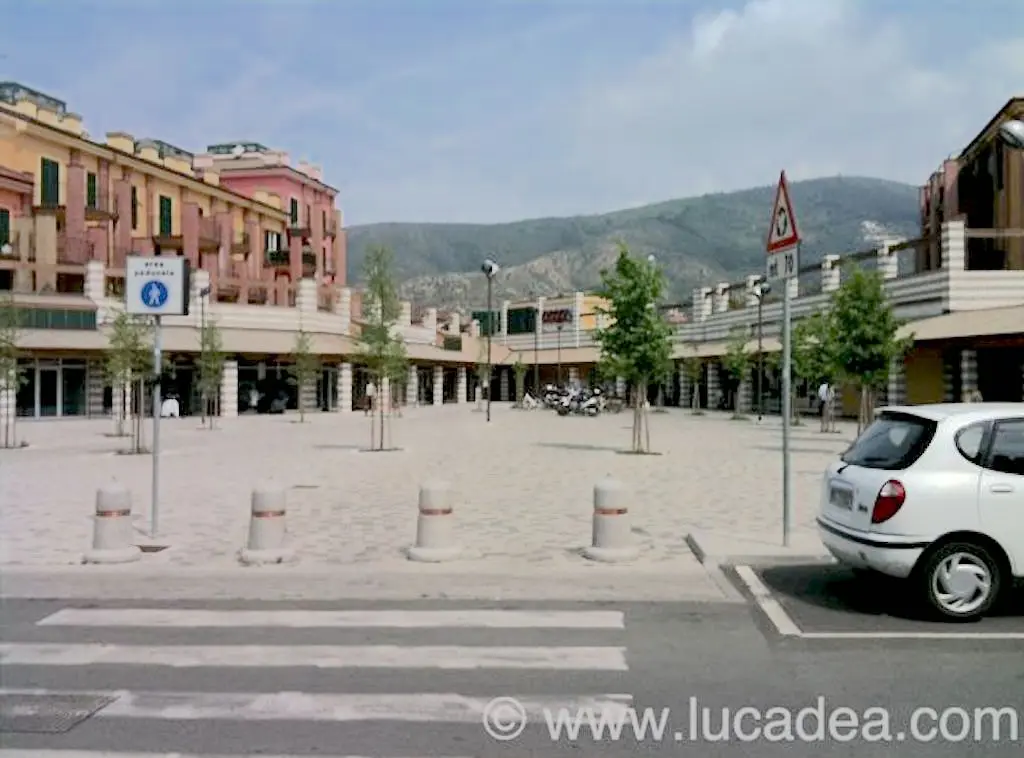 piazza coop sestri