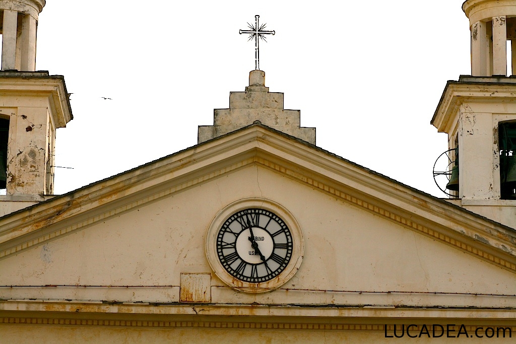 L'orologio della chiesa di Santa Maria di Nazareth