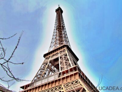 Tourre Eiffel fotografata dai Champs de Mars