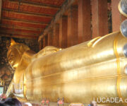 Il Buddha disteso che si trova a Bangkok