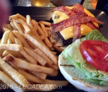 hamburger cheese e bacon