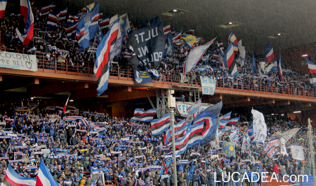Écharpe De Football Sampdoria Armata BluCerchiata - Taille M - Occasion - Italie