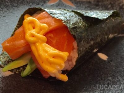 Sushi Temaki Spicy Salmon