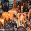 Elefanti fatti a mano come souvenir in Sri Lanka