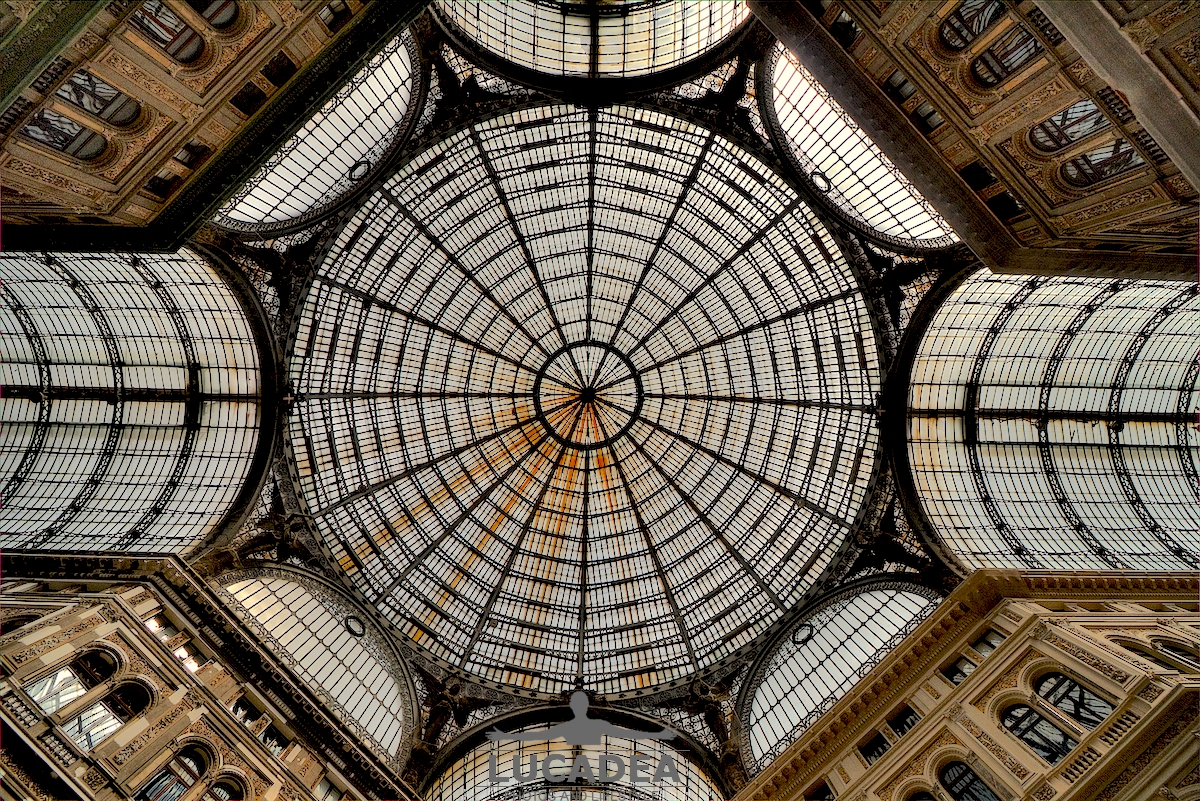 La cupola della Galleria Umberto I a Napoli