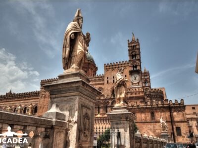 Le statue della  Cattedrale di Palermo