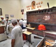 La antica Pizzeria da Michele a Napoli