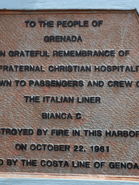 Monumento alla Bianca Costa a Grenada