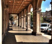 I portici di piazza Roma a Chiavari