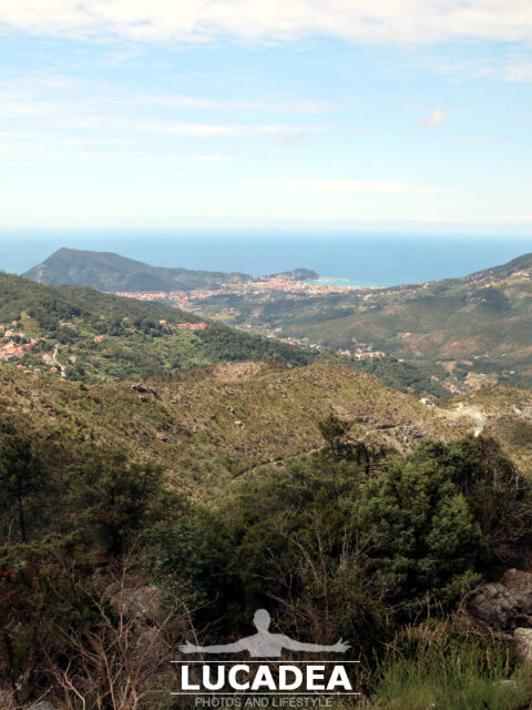 La vista di Sestri Levante da sopra Villa Libiola