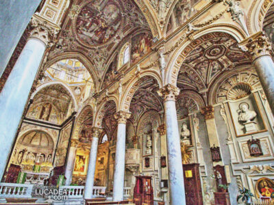L'interno dell'Abbazia di San Matteo a Genova