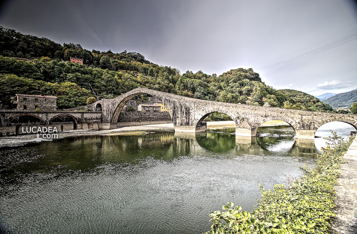 Il Ponte del Diavolo a Borgo Mozzano vicino a Lucca