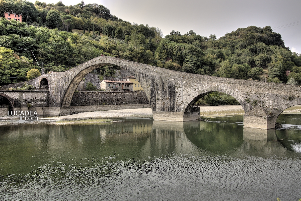 Il Ponte del Diavolo a Borgo Mozzano vicino a Lucca