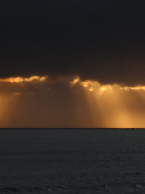 I raggi del sole tra le nuvole da Portobello