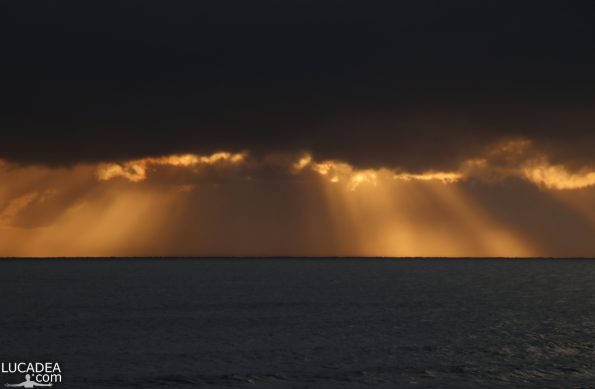 I raggi del sole tra le nuvole da Portobello