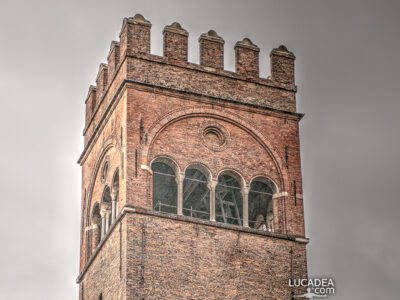 La torre del Palazzo Re Enzo a Bologna