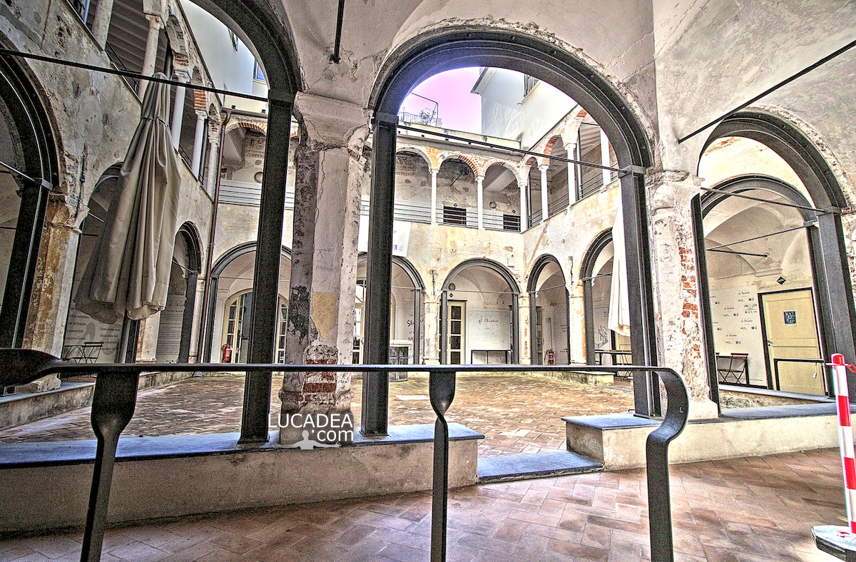 Il terzo chiostro della chiesa di Santa Maria in Castello a Genova
