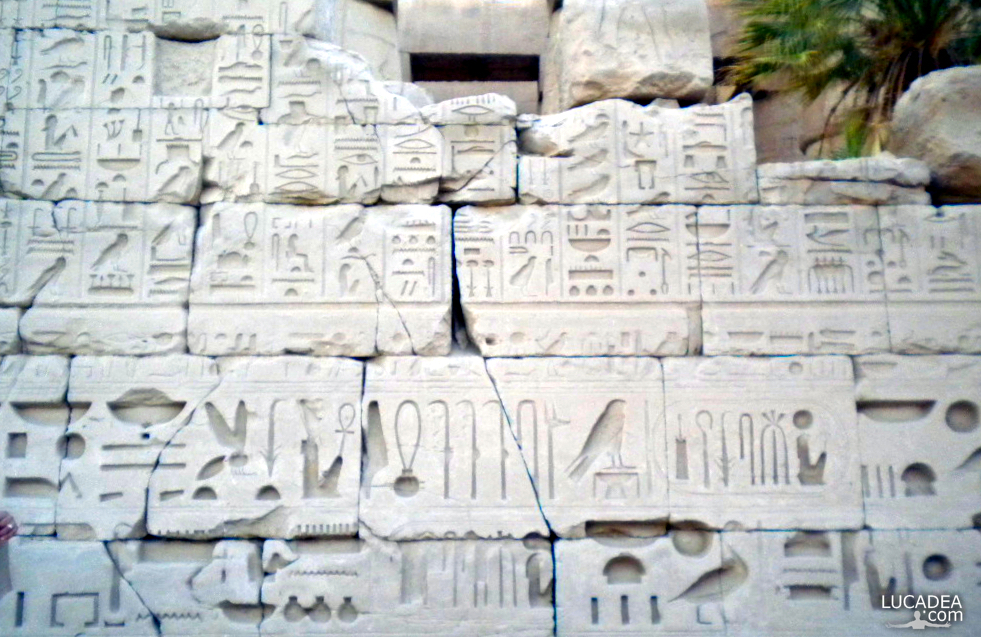 Luxor geroglifici