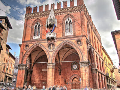 Il Palazzo della Mercanzia a Bologna