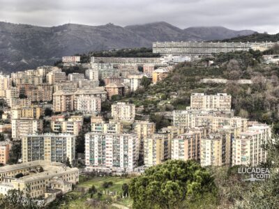 Le case alle spalle del quartiere di Marassi a Genova