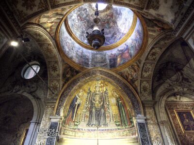 Il mosaico della Madonna in trono col Bambino fra i santi Gennaro e Restituta a Napoli
