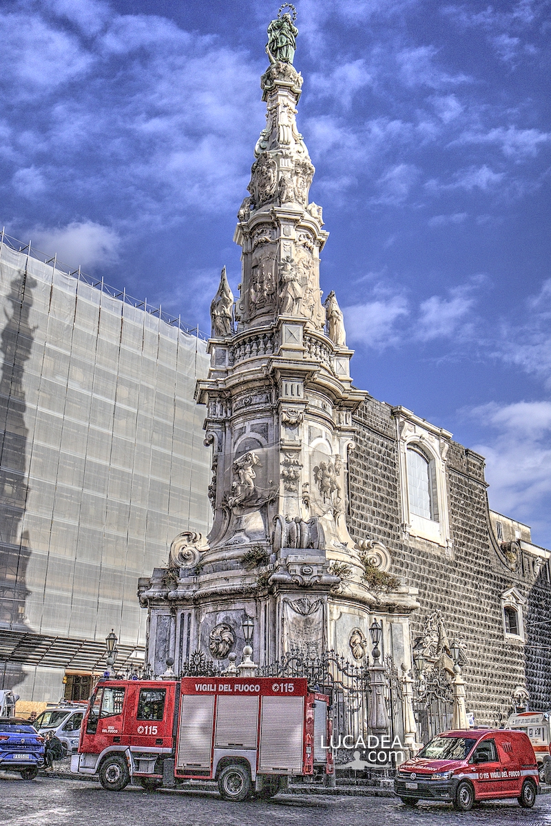 L’obelisco dell’Immacolata in piazza del Gesù Nuovo a Napoli
