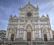 La facciata della Basilica di Santa Croce a Firenze