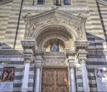Facciata della chiesa Parrocchiale N.S. Della Neve a La Spezia