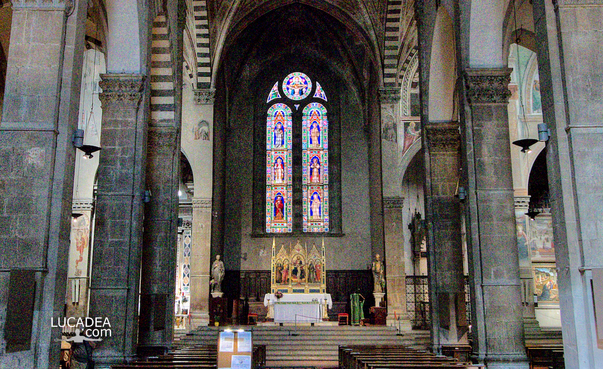 L'altare maggiore della chiesa di Santa Trinità a Firenze 