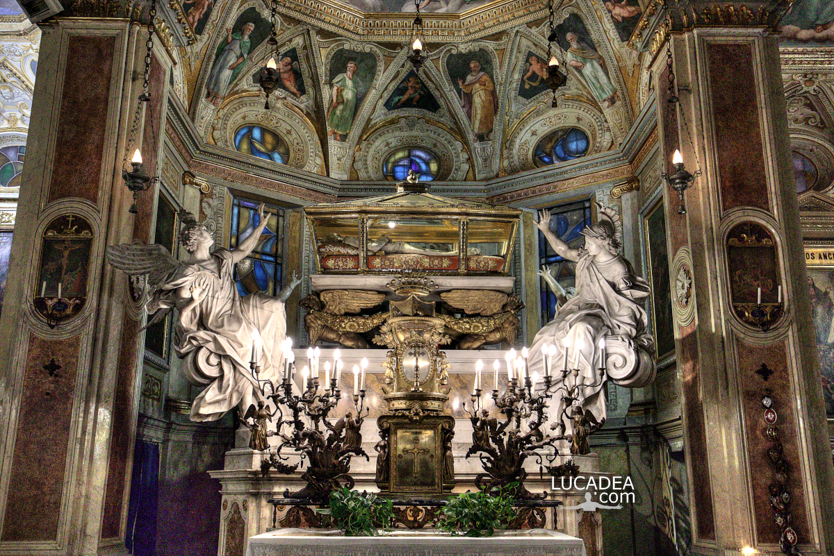 Il Mausoleo di Santa Caterina da Genova nella Chiesa della SS Annunziata di Portoria