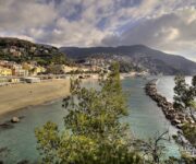 La vista della spiaggia di Moneglia in Liguria