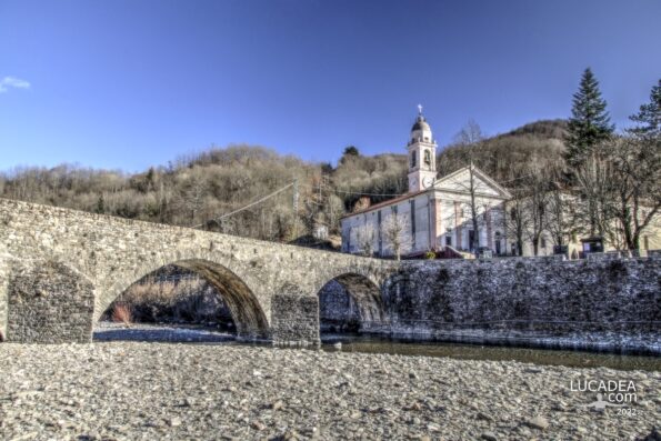 Il Santuario ed il ponte di Montebruno nell'entroterra di Genova