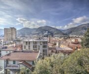 La vista della città della Spezia dalla funicolare di San Giorgio