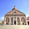 La facciata della Basilica di Sant'Antonio da Padova