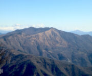 La cresta del Monte Ramaceto vista dal Monte Caucaso