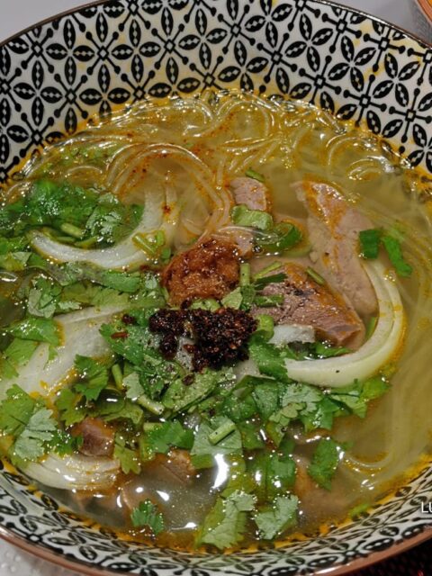 Ricetta vietnamita: zuppa di manzo con noodles