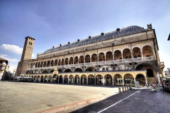 Il celebre Palazzo della Ragione a Padova