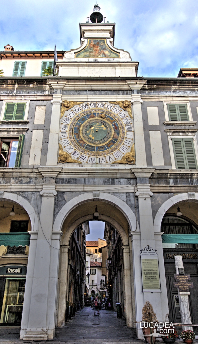 La Torre dell’Orologio in piazza della Loggia a Brescia