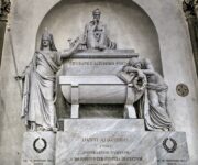 Il cenotafio di Dante Alighieri in Santa Croce a Firenze