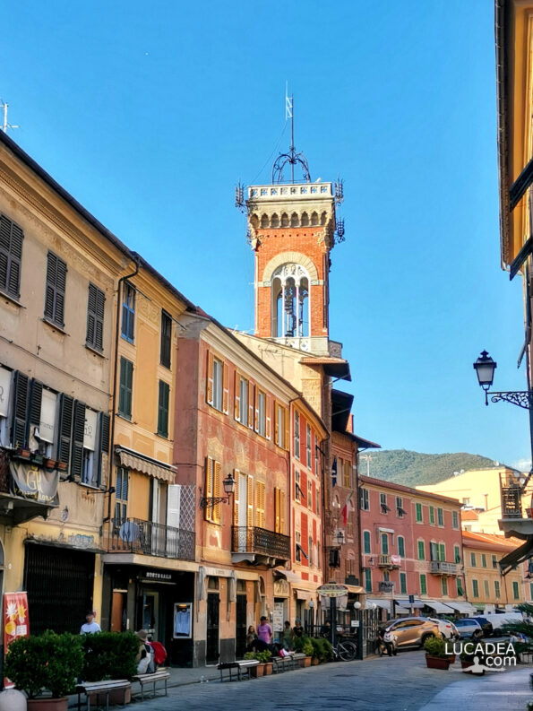 La torre del palazzo Fascie-Rossi in Corso Colombo a Sestri Levante