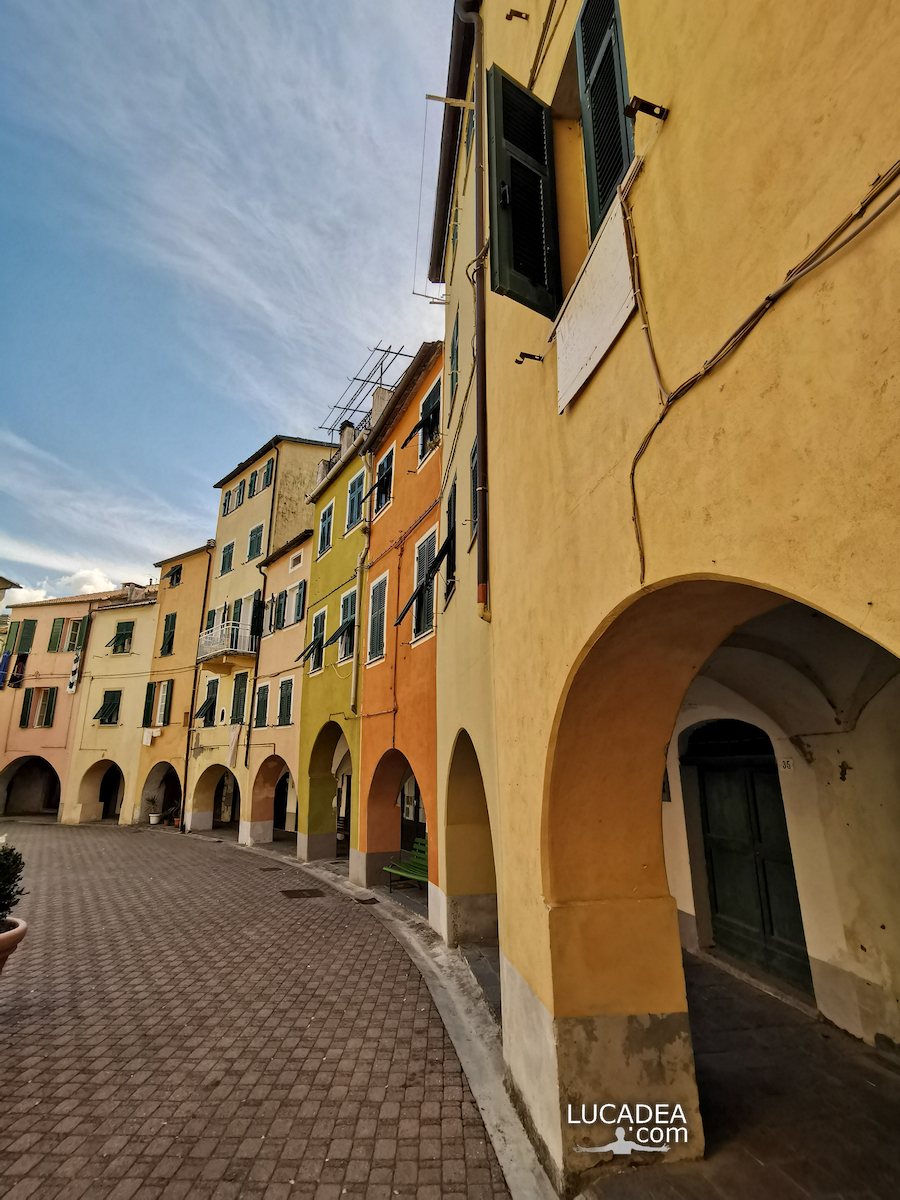Varese Ligure – Piazza Fieschi 2
