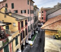 Via Dante Alighieri a Lavagna vista dal tetto del Porticato Brignardello
