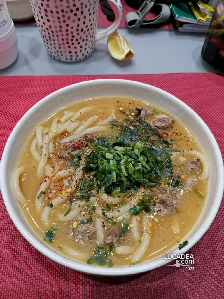 Zuppa vietnamita con Bánh canh
