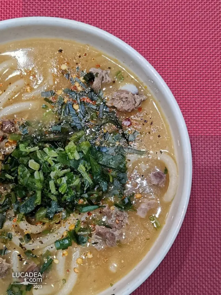 Zuppa vietnamita con Bánh canh