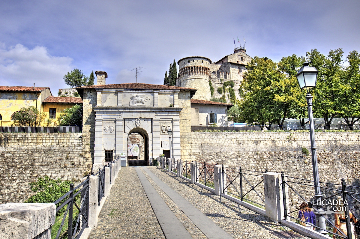 L'ingresso principale del Castello di Brescia detto il Falcone d'Italia