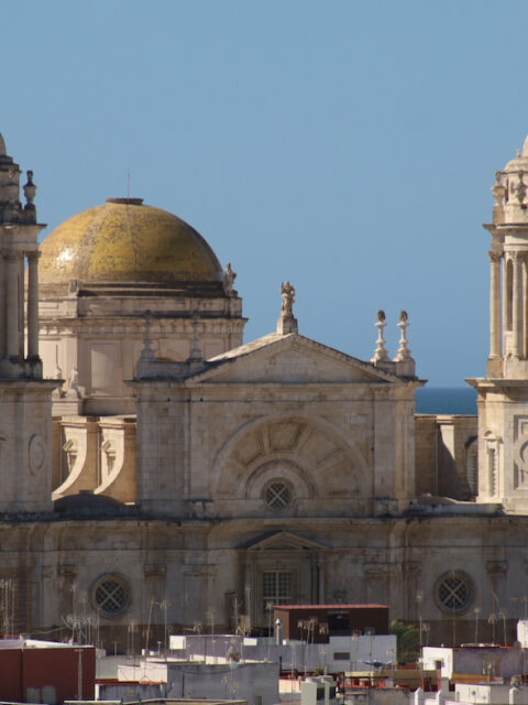 La Cattedrale di Cadice: un capolavoro di architettura e storia
