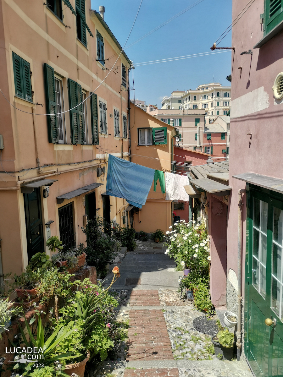 Uno scorcio del meraviglioso borgo di Boccadasse a Levante di Genova
