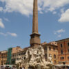 La maestosa Fontana dei Quattro Fiumi e il suo enigmatico obelisco